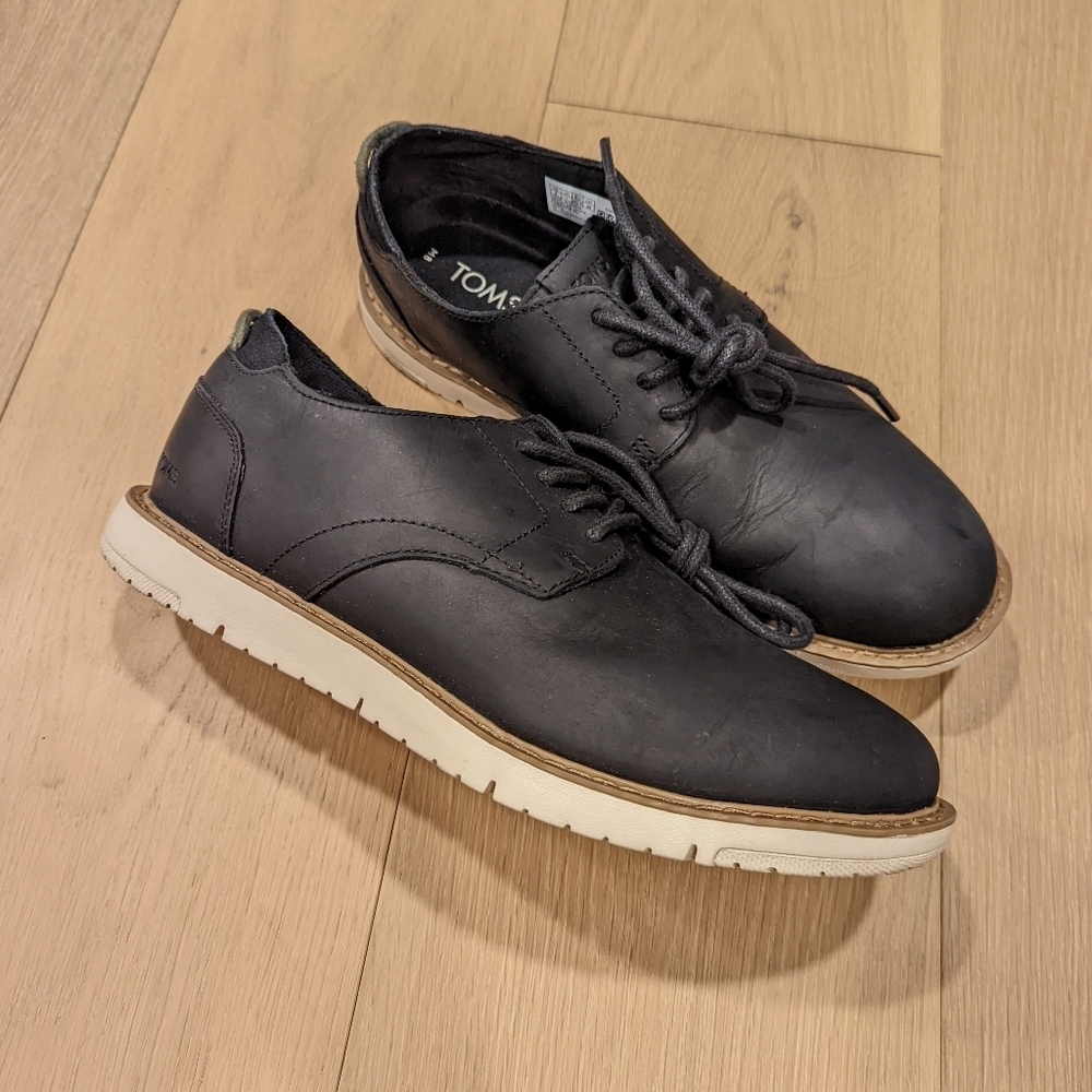 TOMS Men's Black Casual Shoes - Picture 6 of 9